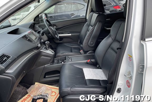 Honda CRV in Pearl for Sale Image 8