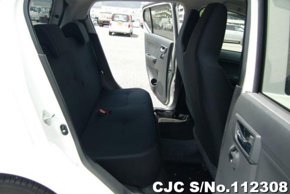 Daihatsu Mira E:S in White for Sale Image 13