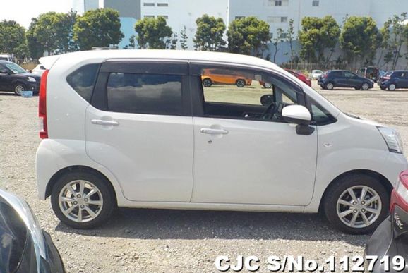 Daihatsu Move in White for Sale Image 6