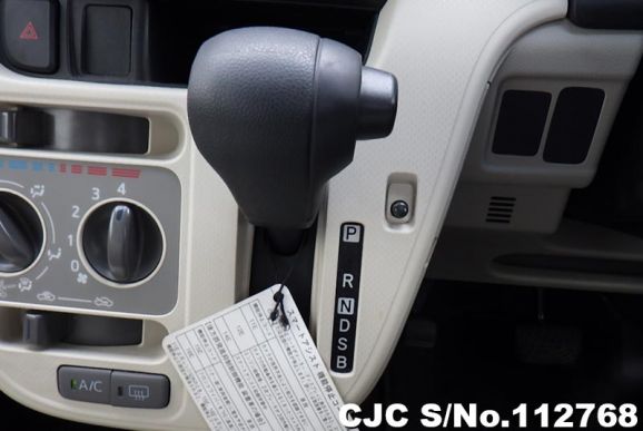 Daihatsu Move in White for Sale Image 17