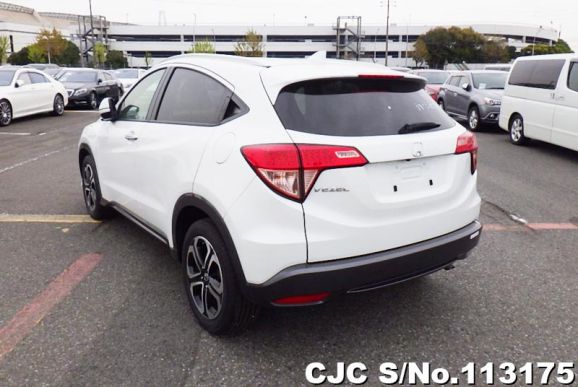 Honda Vezel in Pearl for Sale Image 1