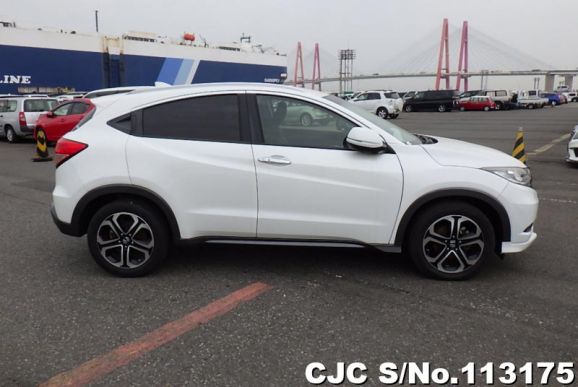 Honda Vezel in Pearl for Sale Image 6