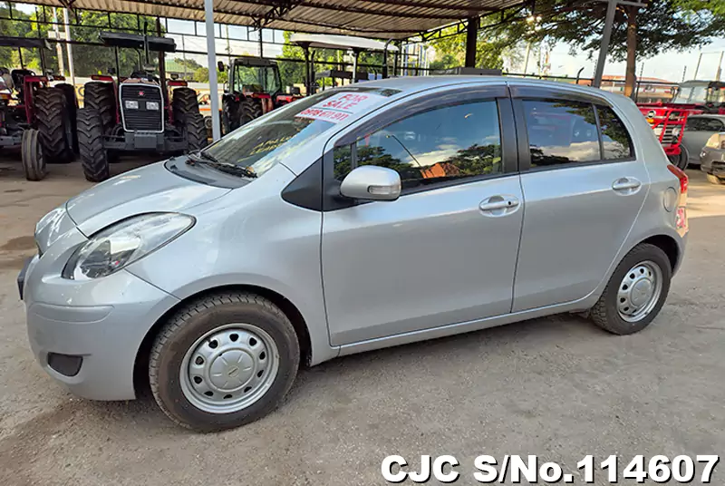 2008 Toyota / Vitz Stock No. 114607