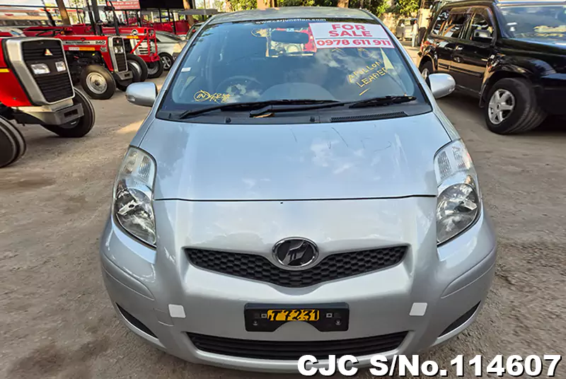 2008 Toyota / Vitz Stock No. 114607