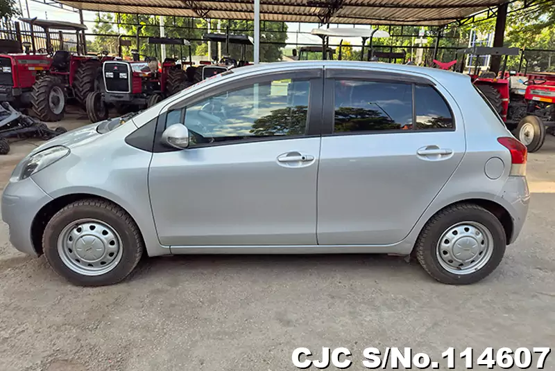 2008 Toyota / Vitz Stock No. 114607