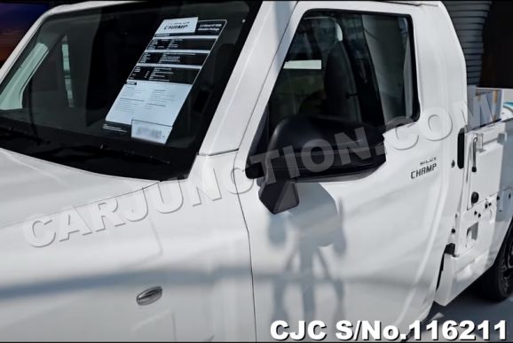 Toyota Hilux in Super White Ⅱ for Sale Image 6