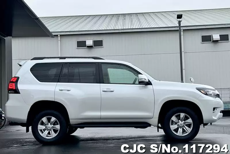 2023 Toyota / Land Cruiser Prado Stock No. 117294