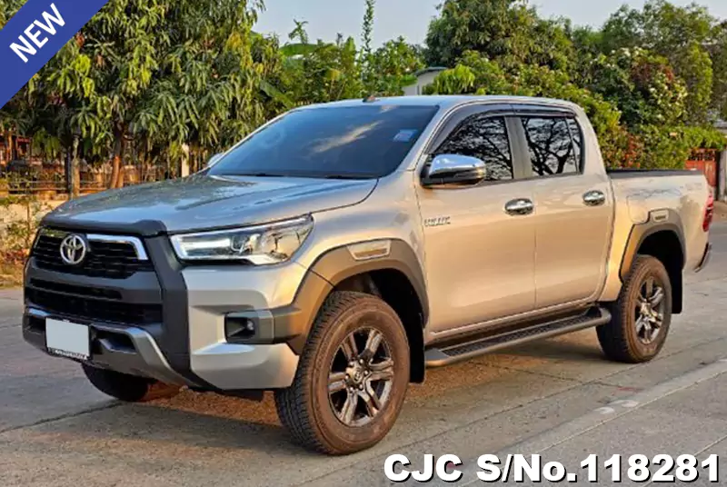 Toyota Hilux in Gray for Sale Image 3