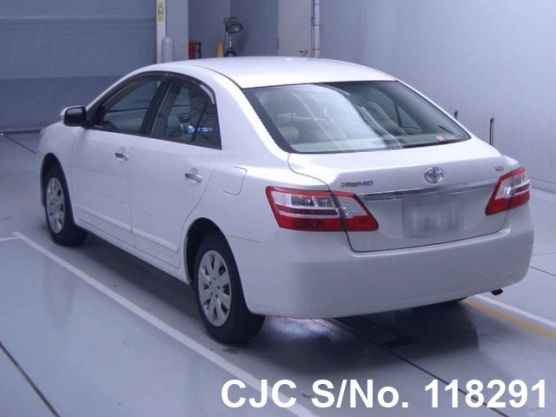 Toyota Premio in White for Sale Image 2