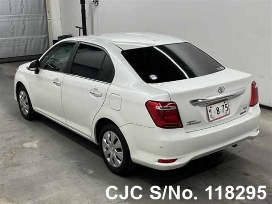 Toyota Corolla Axio in White for Sale Image 1