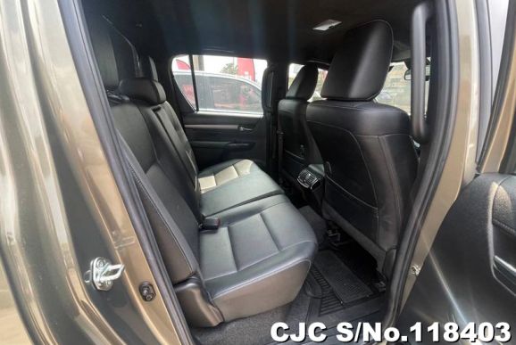 Toyota Hilux in Oxide Bronze Metallic for Sale Image 8