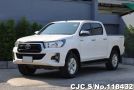 Toyota Hilux in White for Sale Image 0