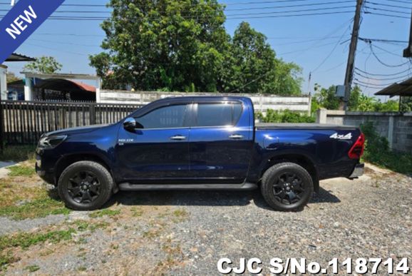 Toyota Hilux in Black for Sale Image 3