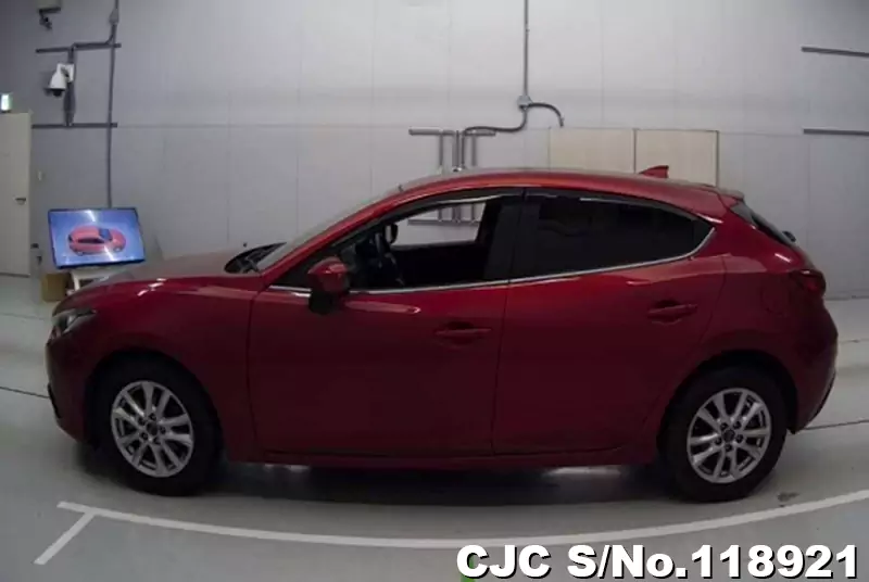 2015 Mazda / Axela Stock No. 118921
