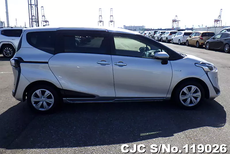 2019 Toyota / Sienta Stock No. 119026