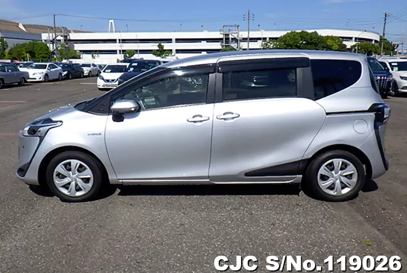 2019 Toyota / Sienta Stock No. 119026