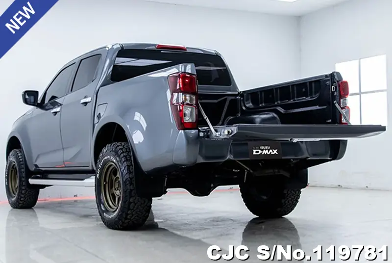 Isuzu D-Max in Gray for Sale Image 4