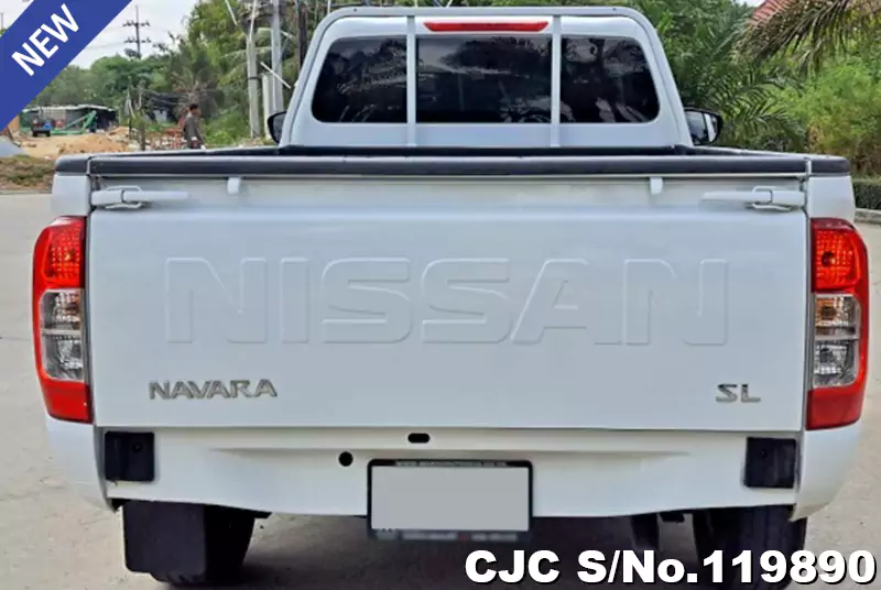 Nissan Navara in White for Sale Image 3