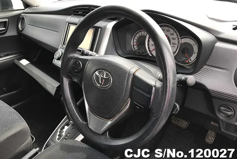 2015 Toyota / Corolla Fielder Stock No. 120027