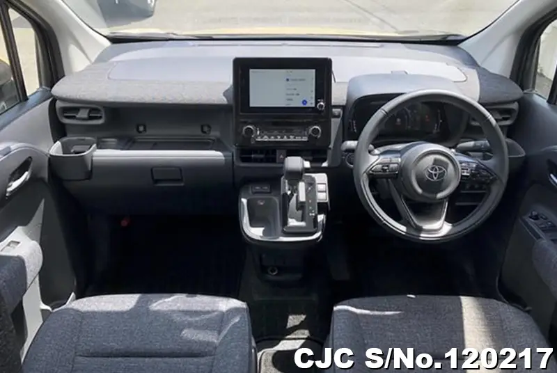 2023 Toyota / Sienta Stock No. 120217