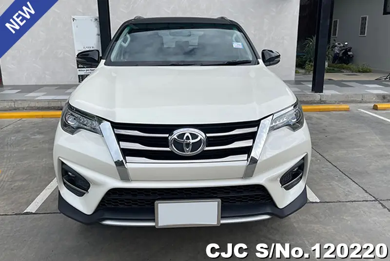 2019 Toyota / Fortuner Stock No. 120220