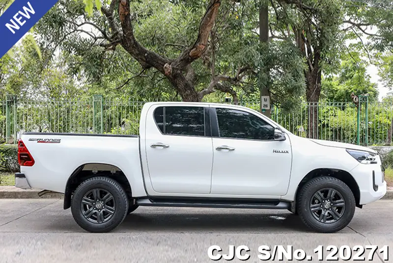 2021 Toyota / Hilux / Revo Stock No. 120271