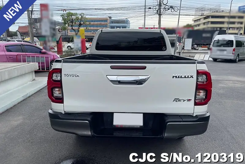 Toyota Hilux in White for Sale Image 3