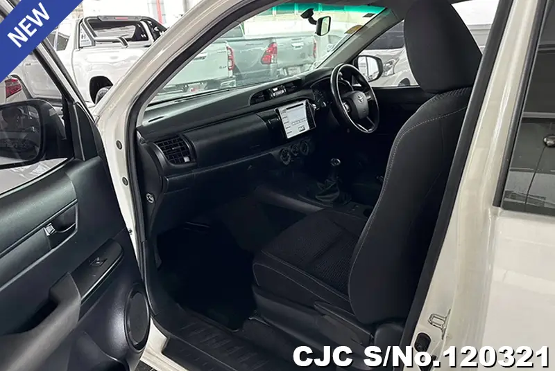 2016 Toyota / Hilux / Revo Stock No. 120321