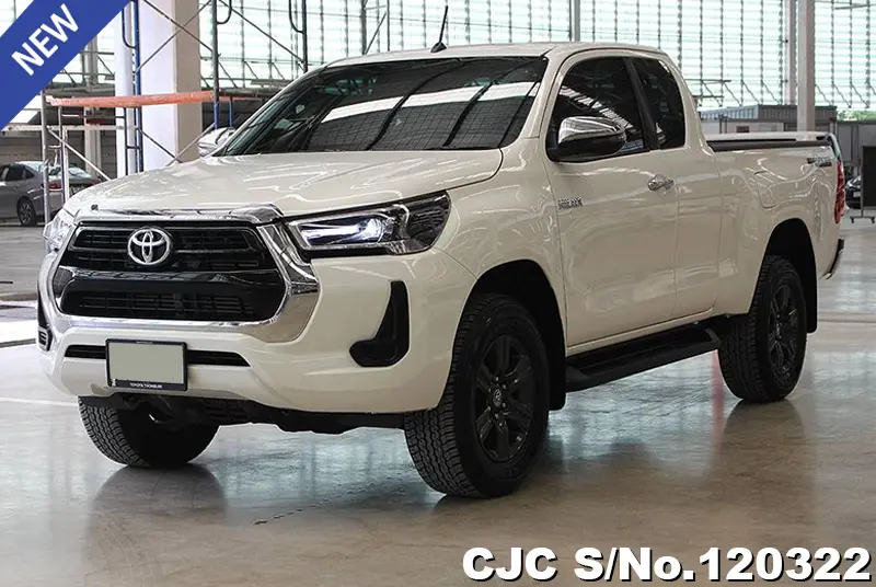 Toyota Hilux in White for Sale Image 3