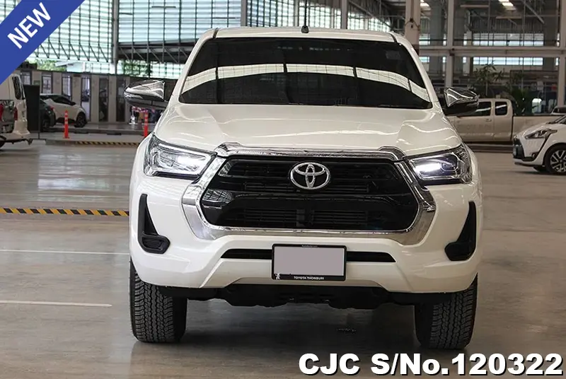 Toyota Hilux in White for Sale Image 4