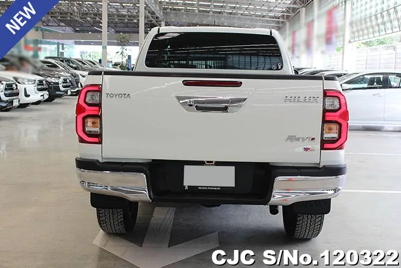 Toyota Hilux in White for Sale Image 5