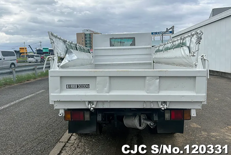 2005 Isuzu / Elf Stock No. 120331