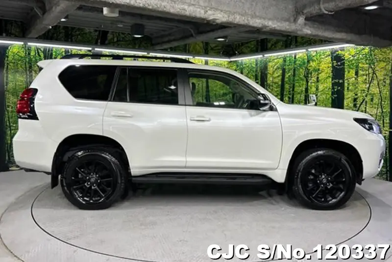 2023 Toyota / Land Cruiser Prado Stock No. 120337