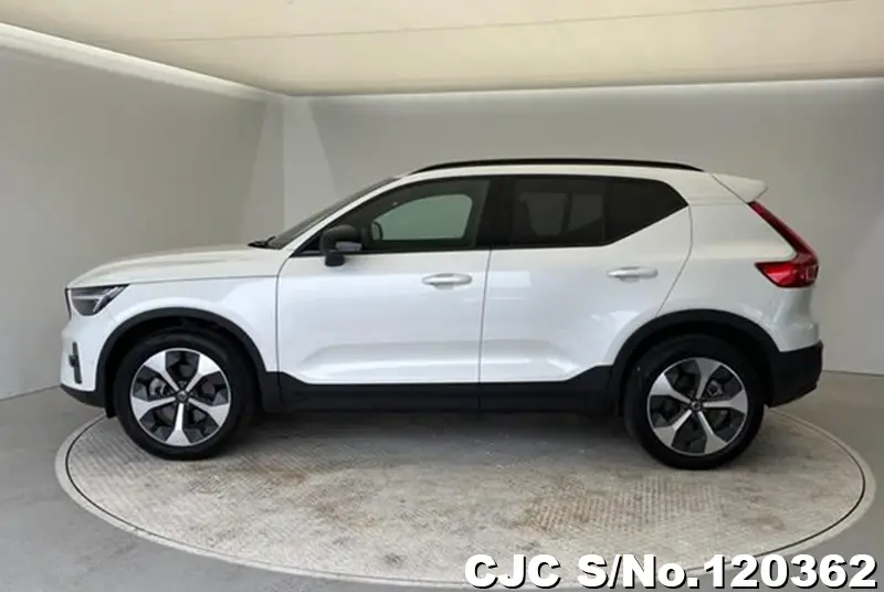 2023 Volvo / XC40 Stock No. 120362