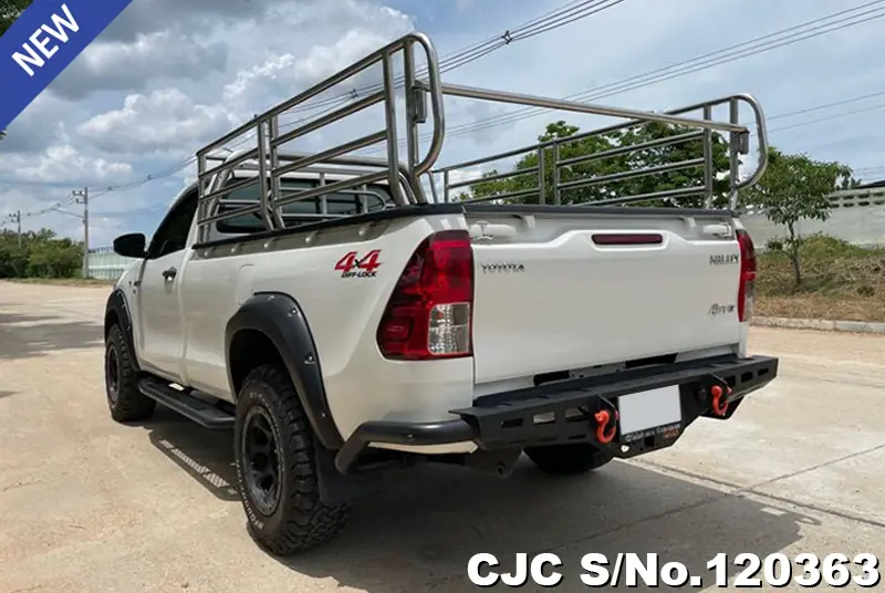 Toyota Hilux in White for Sale Image 1