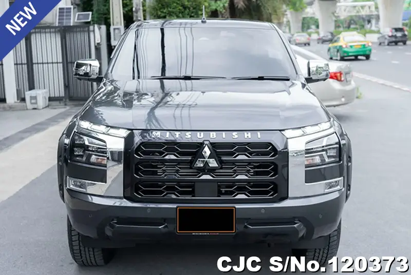 Mitsubishi Triton in Gray for Sale Image 4