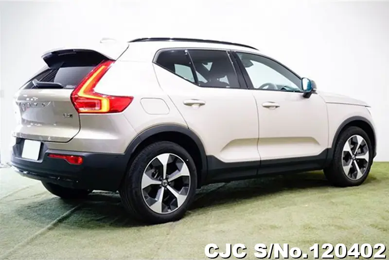 2023 Volvo / XC40 Stock No. 120402