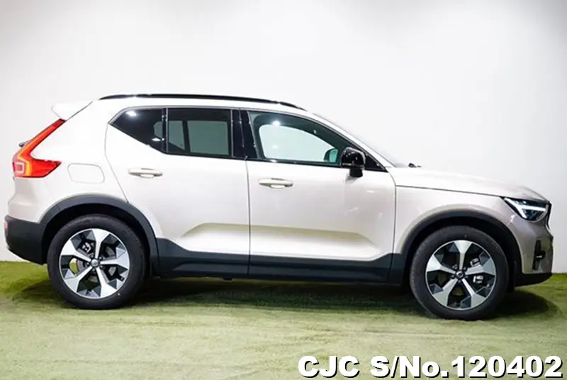 2023 Volvo / XC40 Stock No. 120402