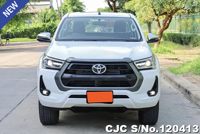 Toyota Hilux in White for Sale Image 4