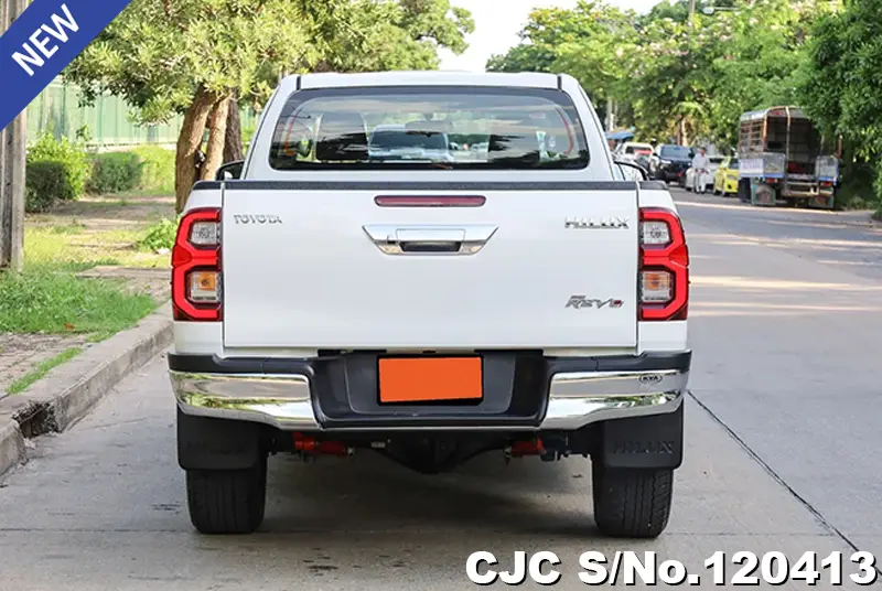 Toyota Hilux in White for Sale Image 5