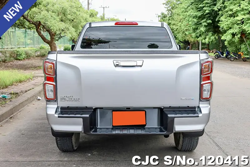 Isuzu D-Max in Silver for Sale Image 5