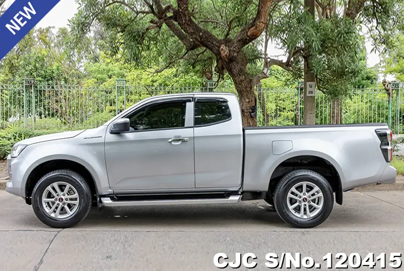 Isuzu D-Max in Silver for Sale Image 7