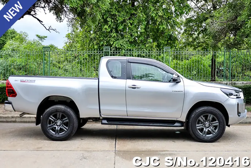 2023 Toyota / Hilux / Revo Stock No. 120416