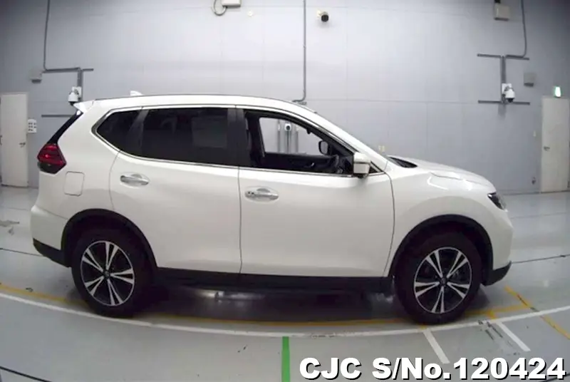 2019 Nissan / X-Trail Stock No. 120424