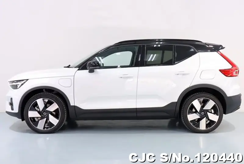 2023 Volvo / XC40 Stock No. 120440