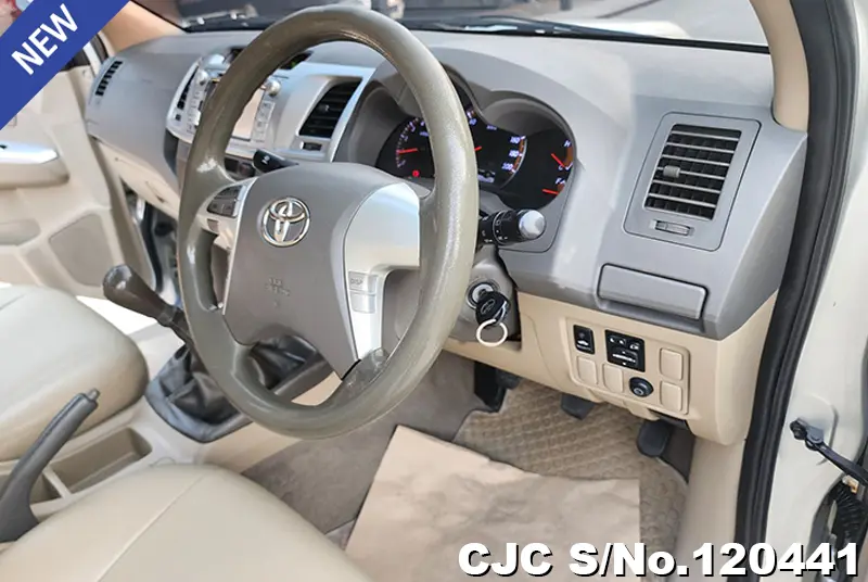 2012 Toyota / Hilux / Vigo Stock No. 120441