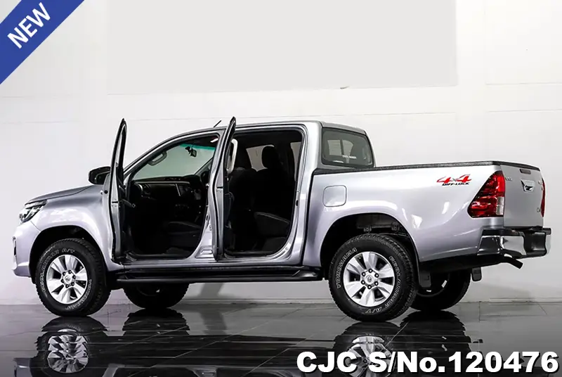 Toyota Hilux in Silver for Sale Image 9