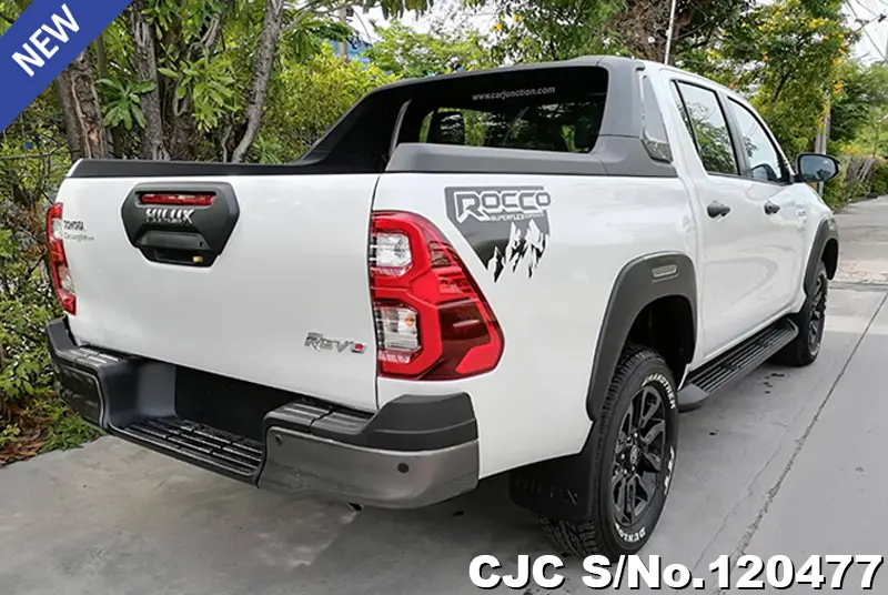 Toyota Hilux in White for Sale Image 1