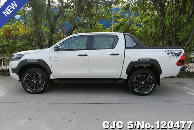 Toyota Hilux in White for Sale Image 5