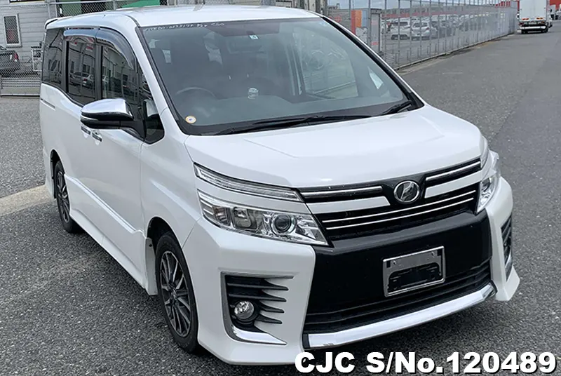 2015 Toyota / Voxy Stock No. 120489